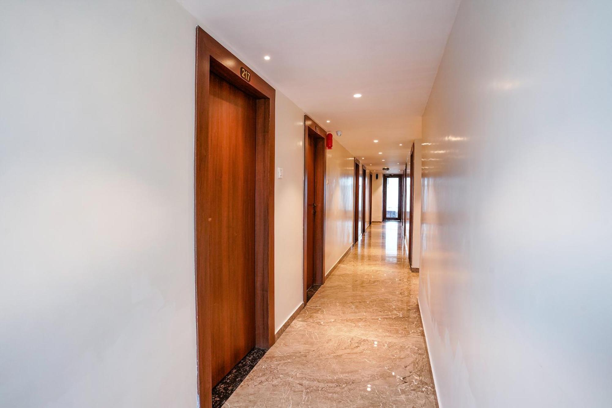 Hotel Czar Inn - Vashi Navi Mumbai Eksteriør bilde