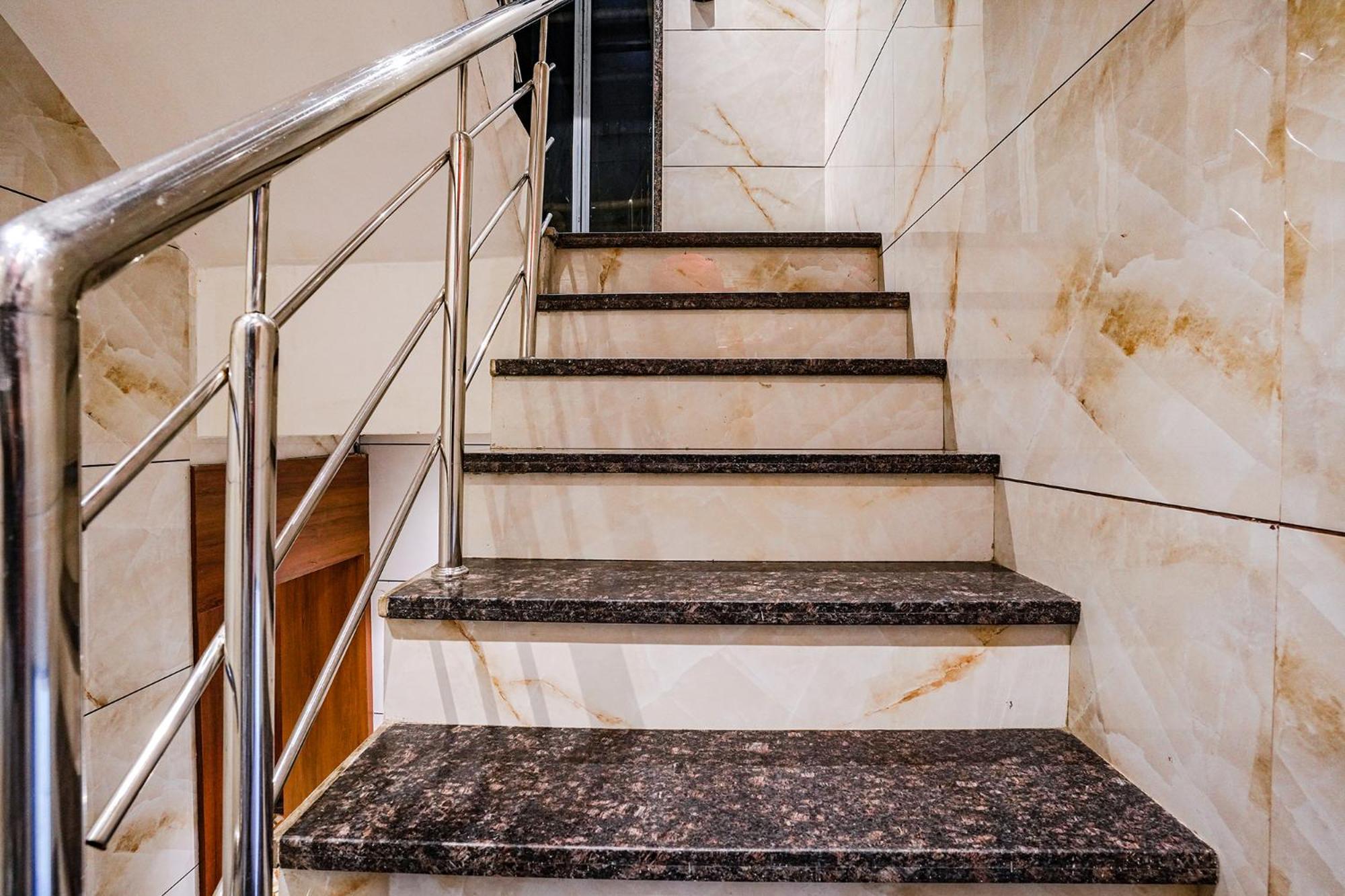 Hotel Czar Inn - Vashi Navi Mumbai Eksteriør bilde