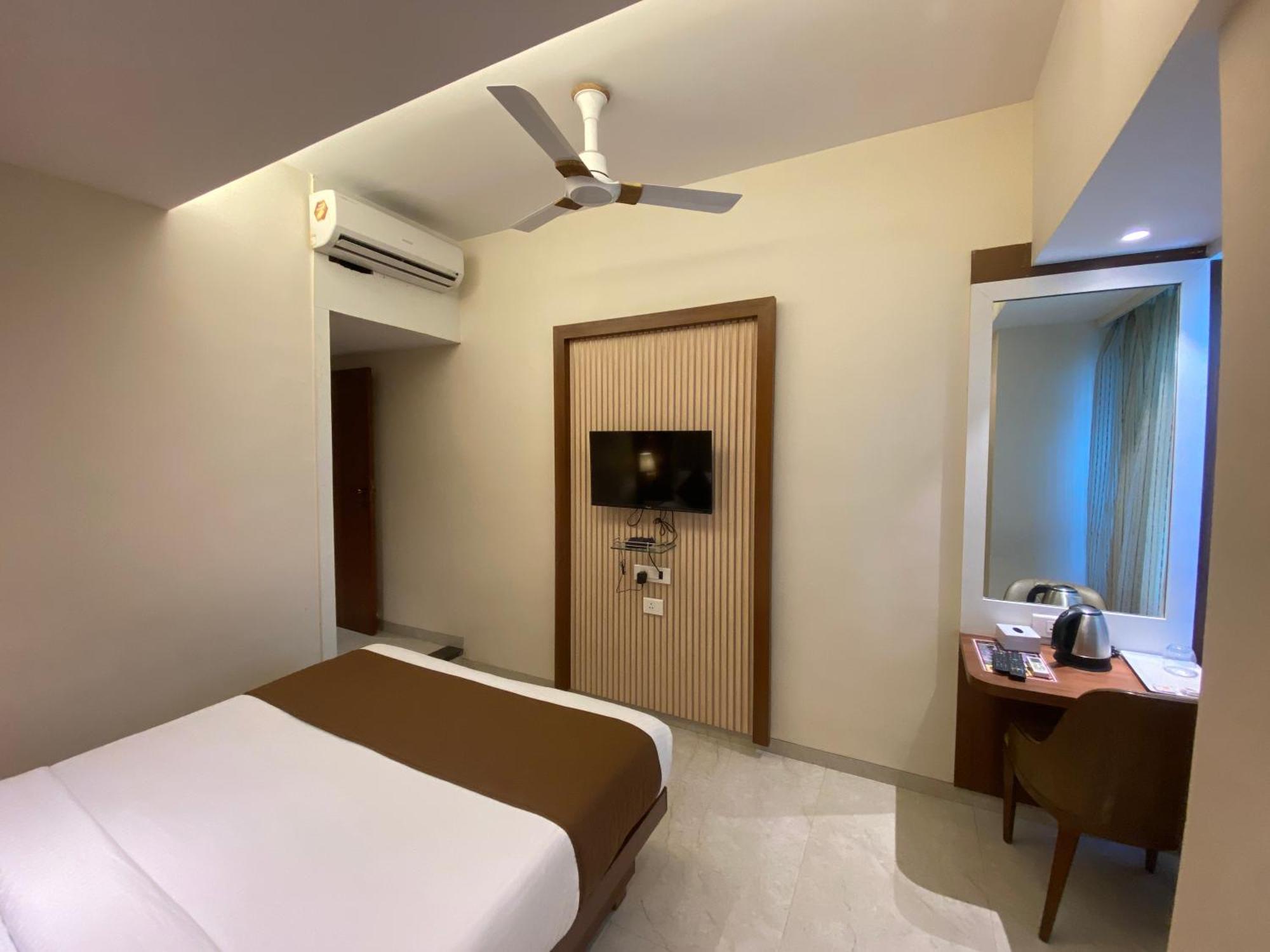 Hotel Czar Inn - Vashi Navi Mumbai Eksteriør bilde