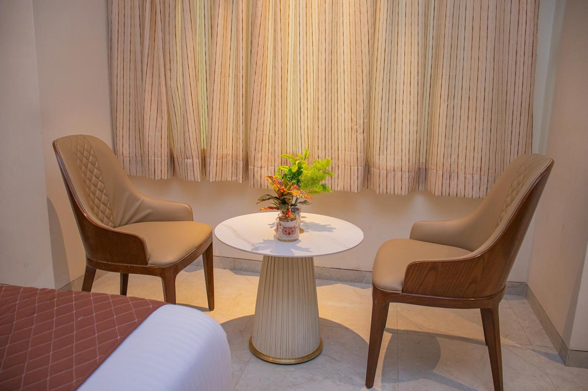 Hotel Czar Inn - Vashi Navi Mumbai Eksteriør bilde
